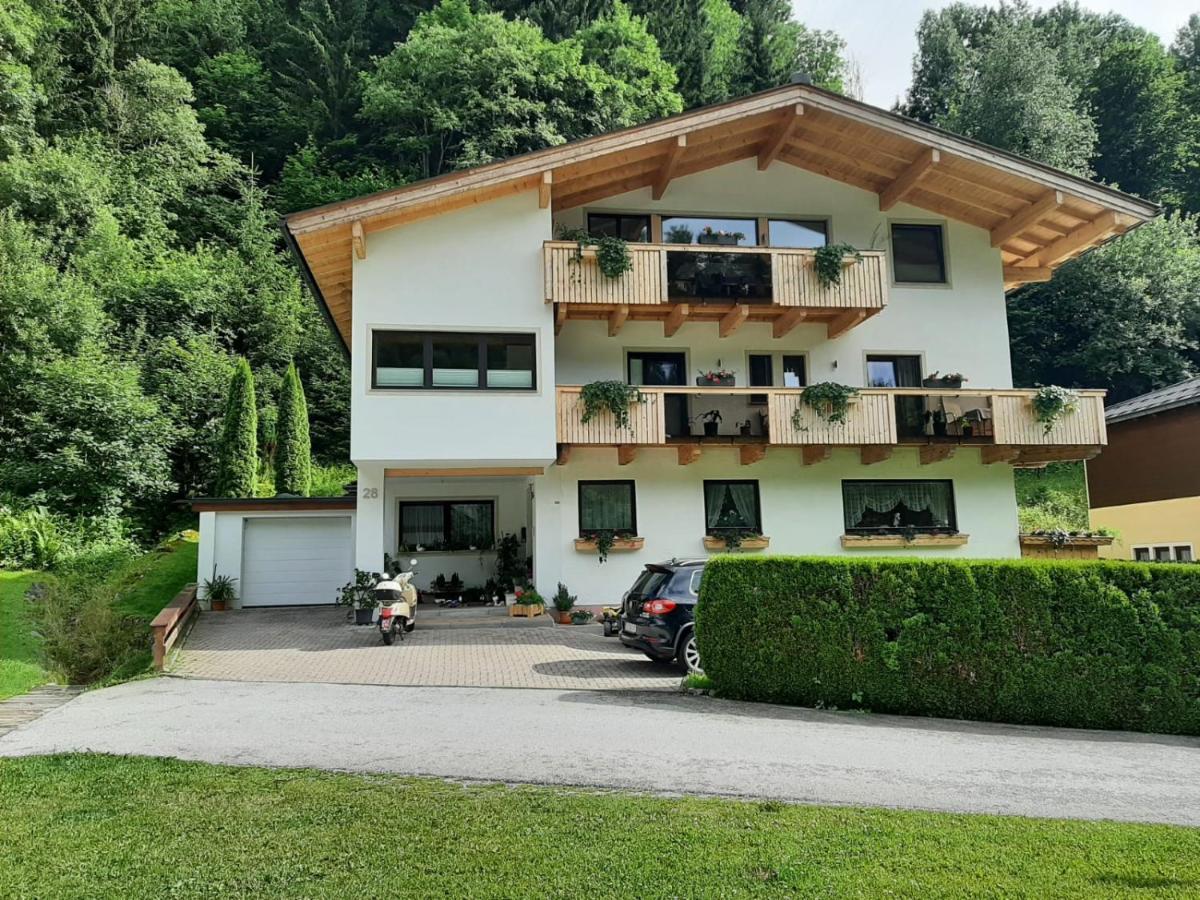 Gemuetliche Wohnung 10 Minuten Vom See Entfernt Целль-ам-Зе Экстерьер фото